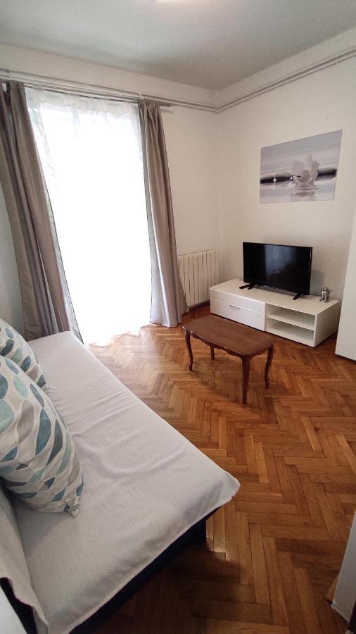 Appartamento App Karmen With Free Parkig Porec Esterno foto