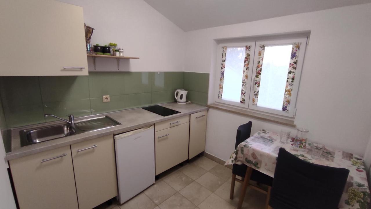 Appartamento App Karmen With Free Parkig Porec Esterno foto