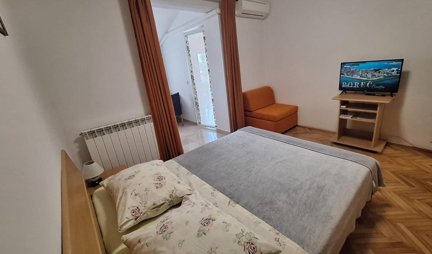 Appartamento App Karmen With Free Parkig Porec Esterno foto